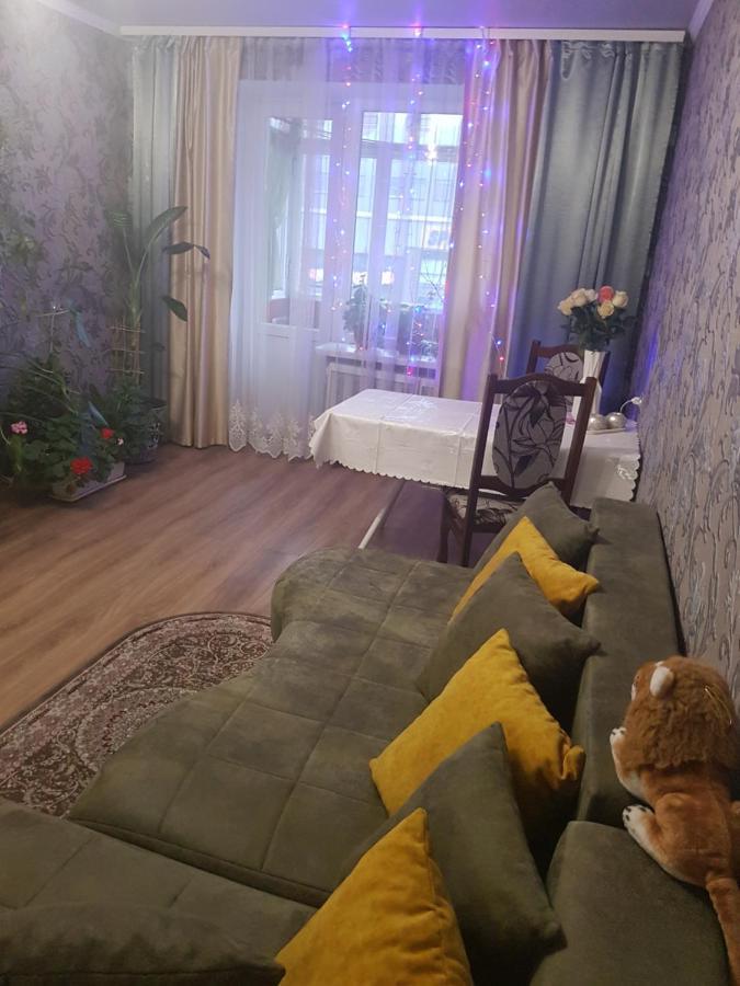 דירות Khmelʼnytsʼkyy 2Х Комнатная С Ремонтом В Центре.Renovated, Center מראה חיצוני תמונה