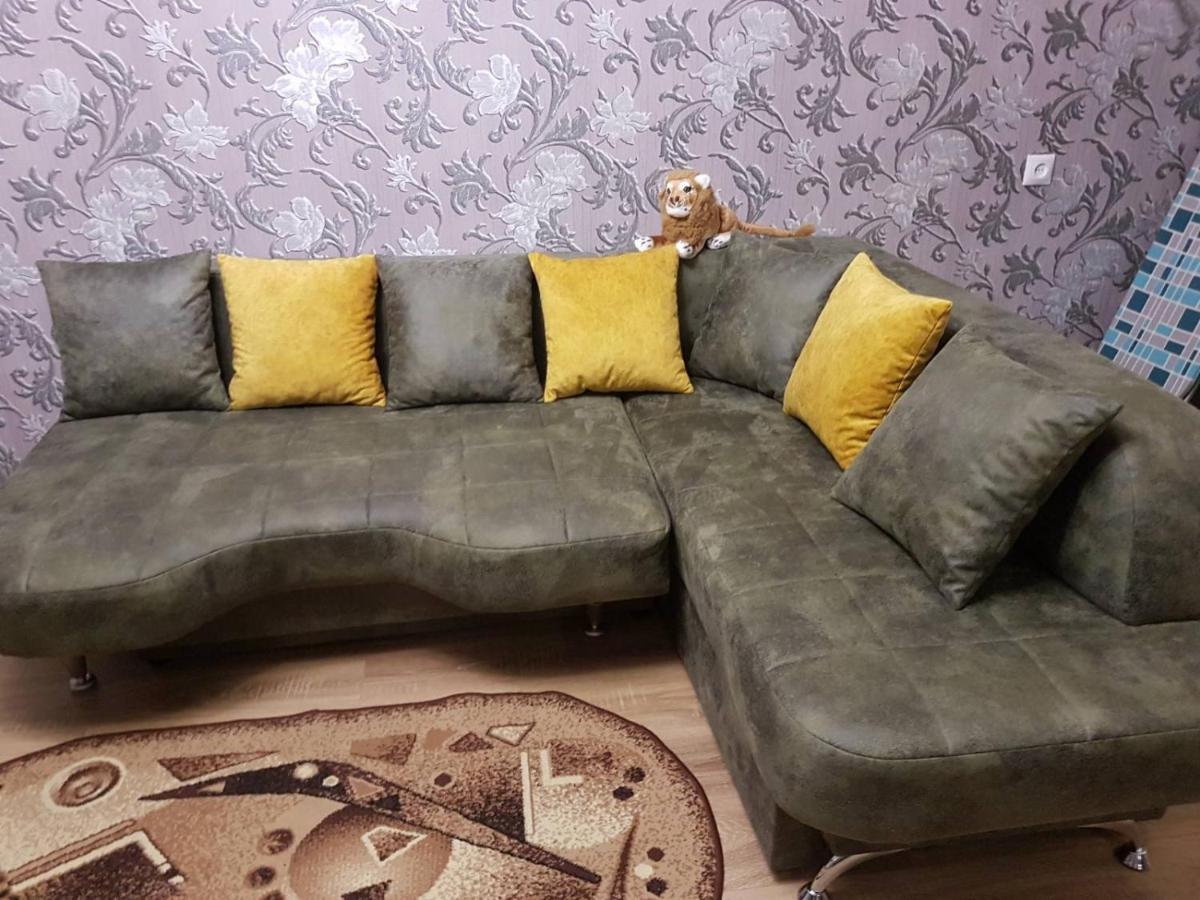 דירות Khmelʼnytsʼkyy 2Х Комнатная С Ремонтом В Центре.Renovated, Center מראה חיצוני תמונה